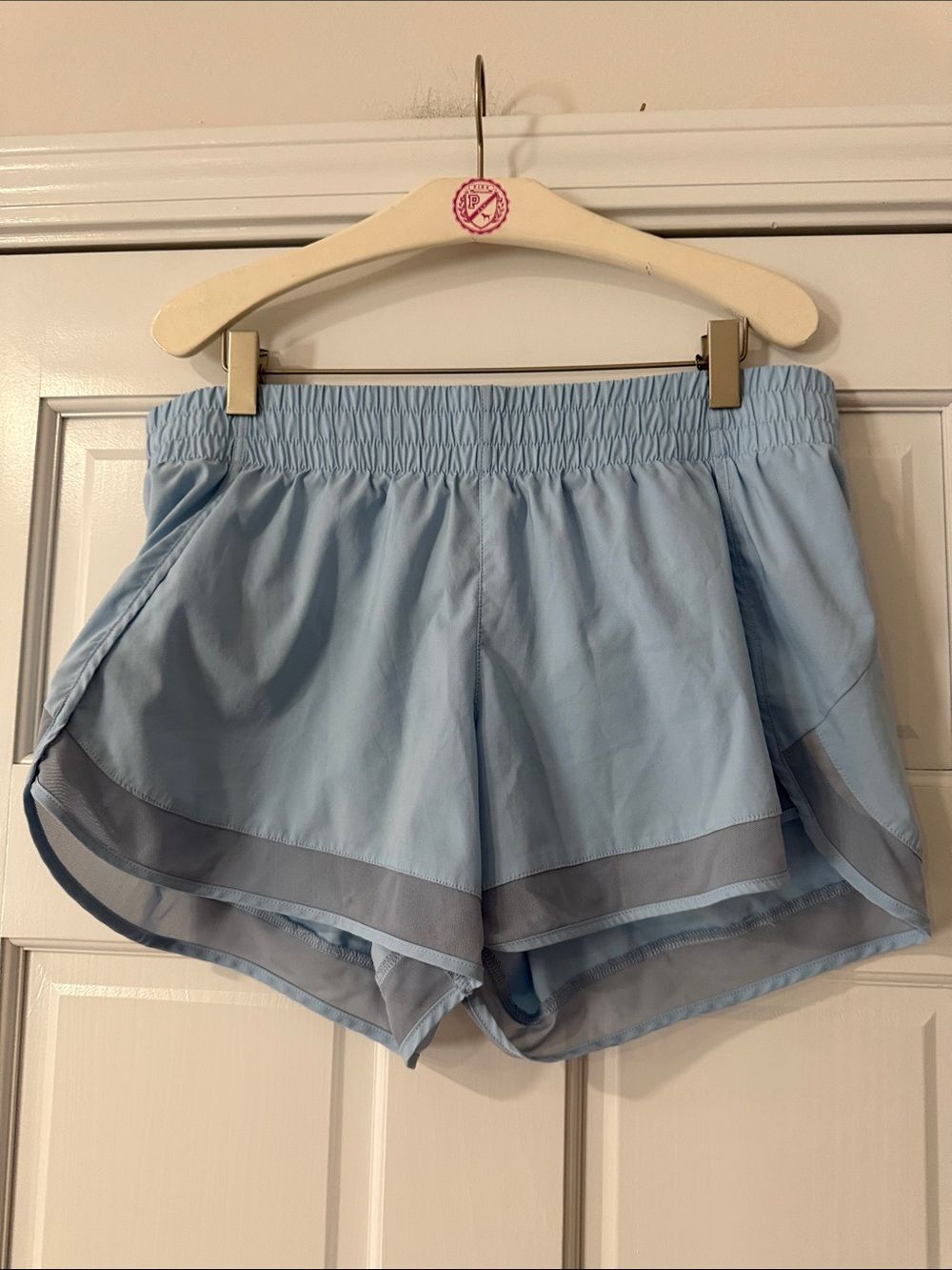 ATHLETA Mesh Racer Run Mid Rise  4" Shorts Drawstring Hidden Pocket Size M